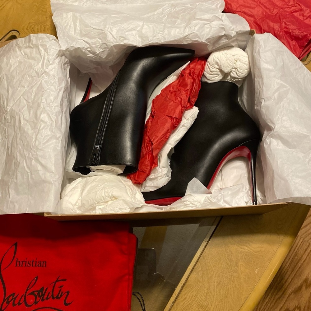 Christian Louboutin 
100mm So Kate Calfskin Booties - Picture 6 of 9